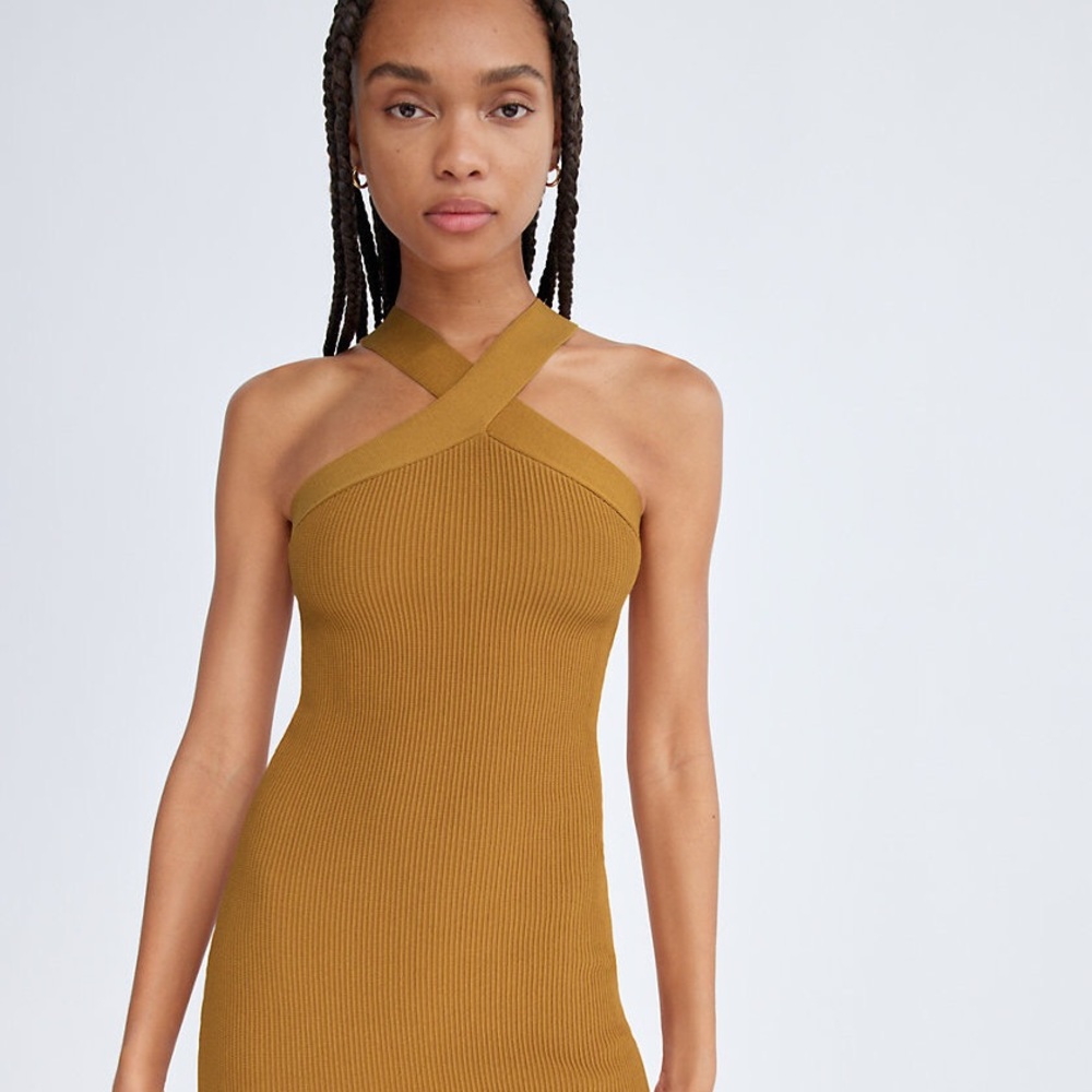 sculpt knit criss cross dress in black